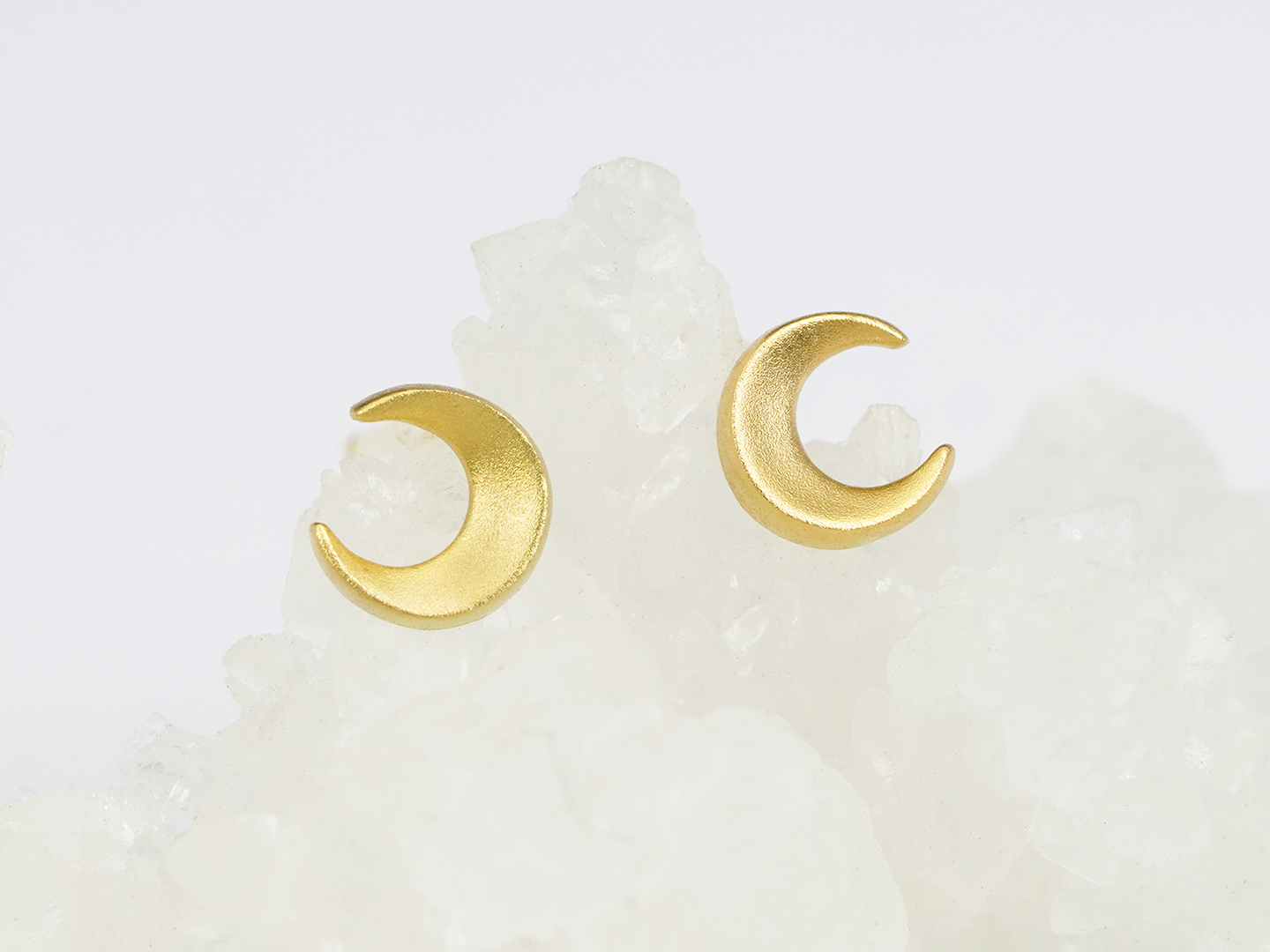 Gold moon pierce | Hariqua-パワーストーンジュエリー-