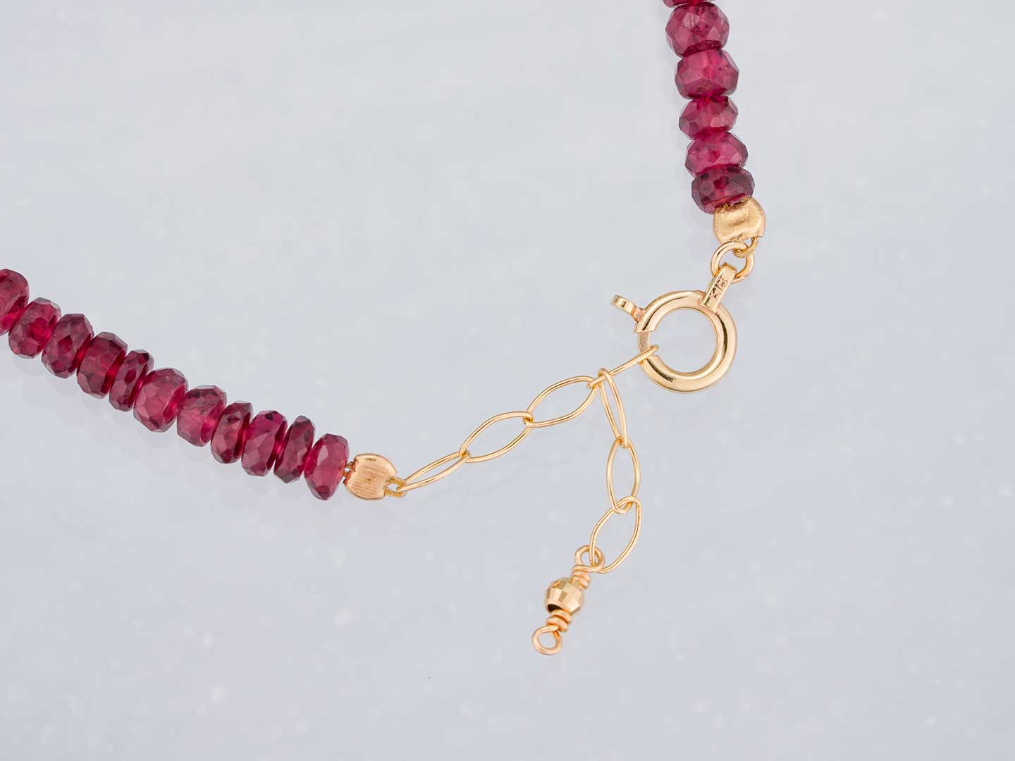 Red spinel string bracelet /レッドスピネル | Hariqua ...