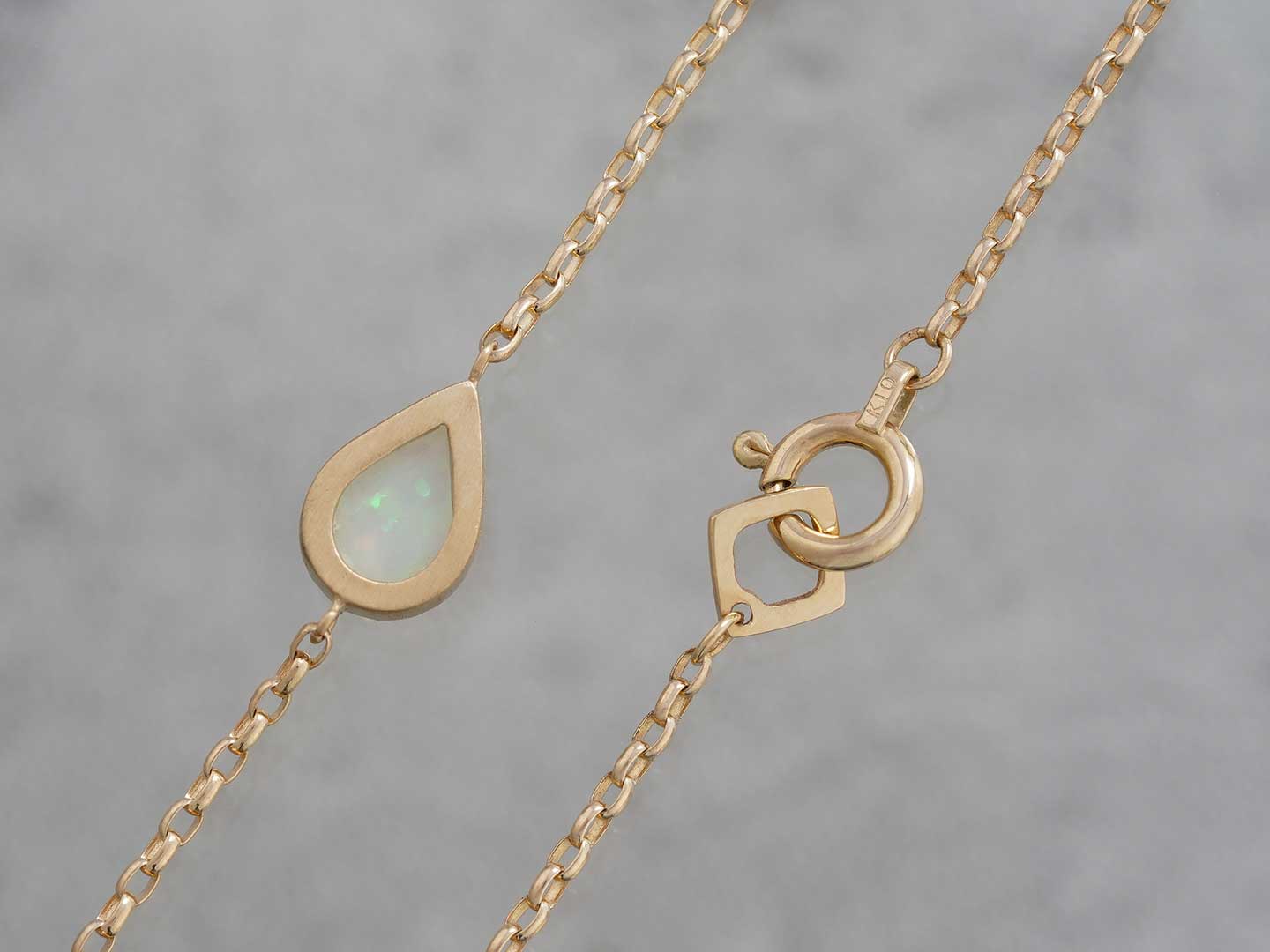 Crystal opal pear shaped bracelet /クリスタルオパール | Hariqua 