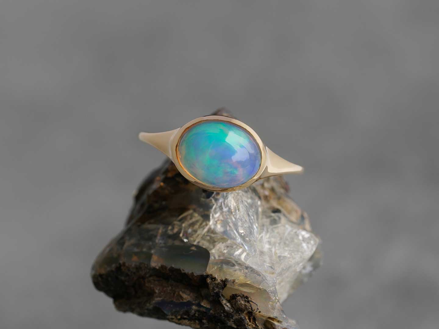 Water opal oval ring /ウォーターオパール | Hariqua-パワーストーン ...
