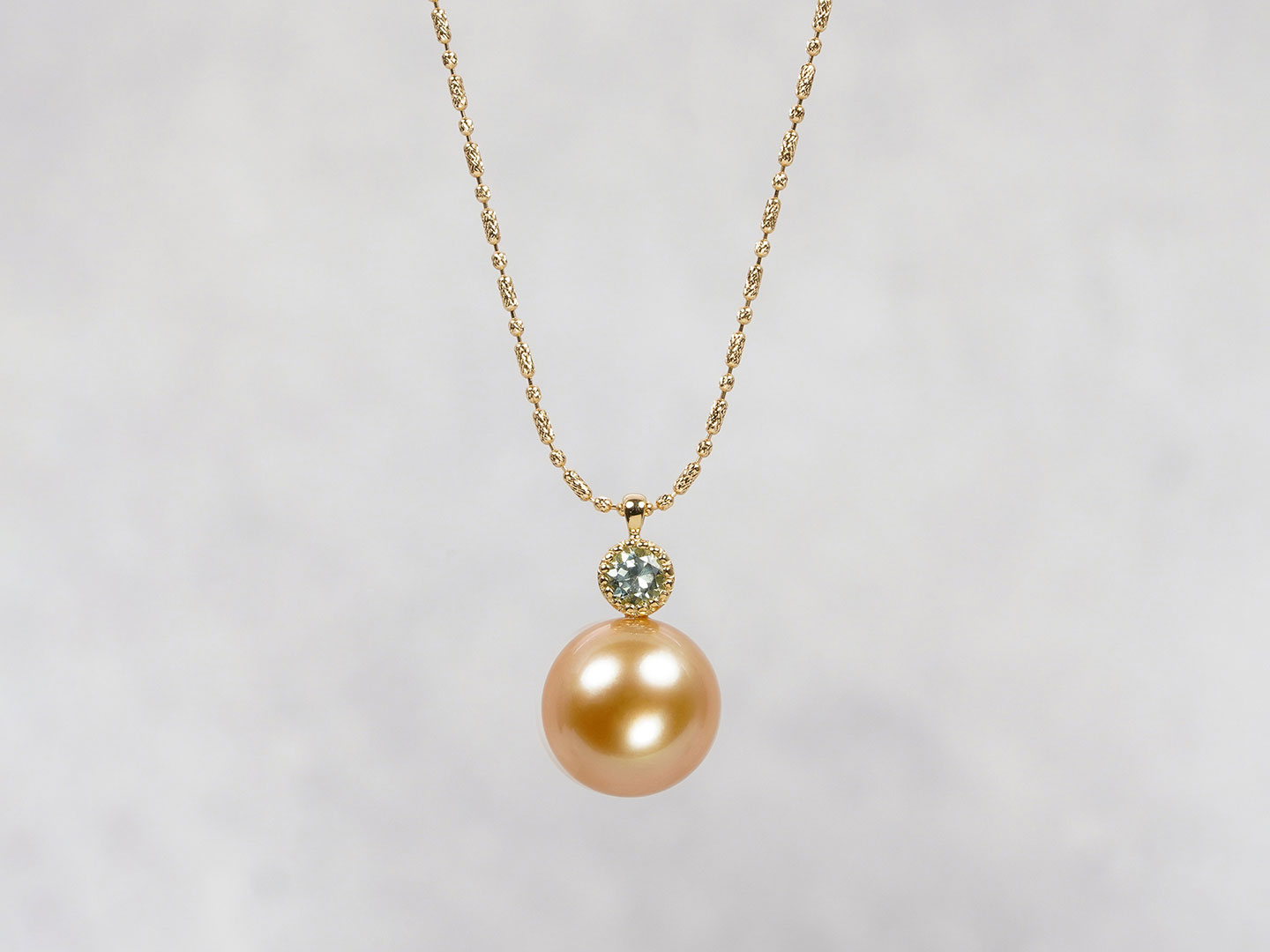 Gold pearl × Green sapphire necklace /ゴールド真珠（パール