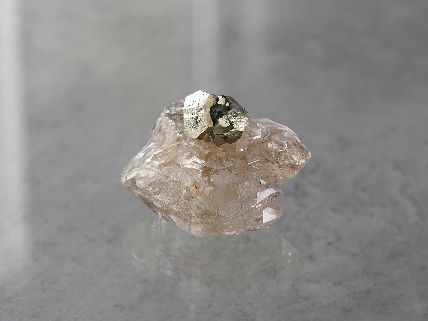 Elestial quartz & Pyrite /エレスチャルクォーツ、パイライト ...