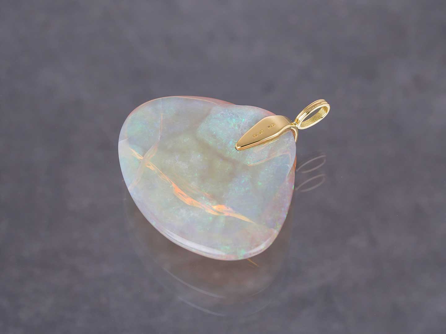 Shell crystal opal charm 37.73 /貝クリスタルオパール